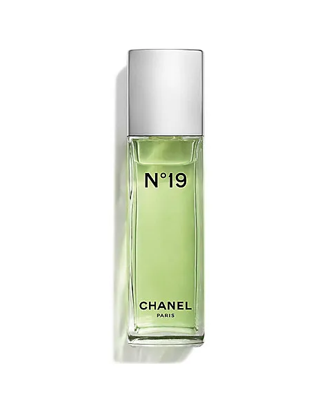 N°19 Eau de Toilette